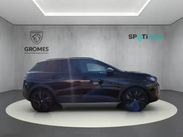 Peugeot 3008 view 2
