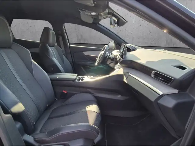 Peugeot 3008 view 13