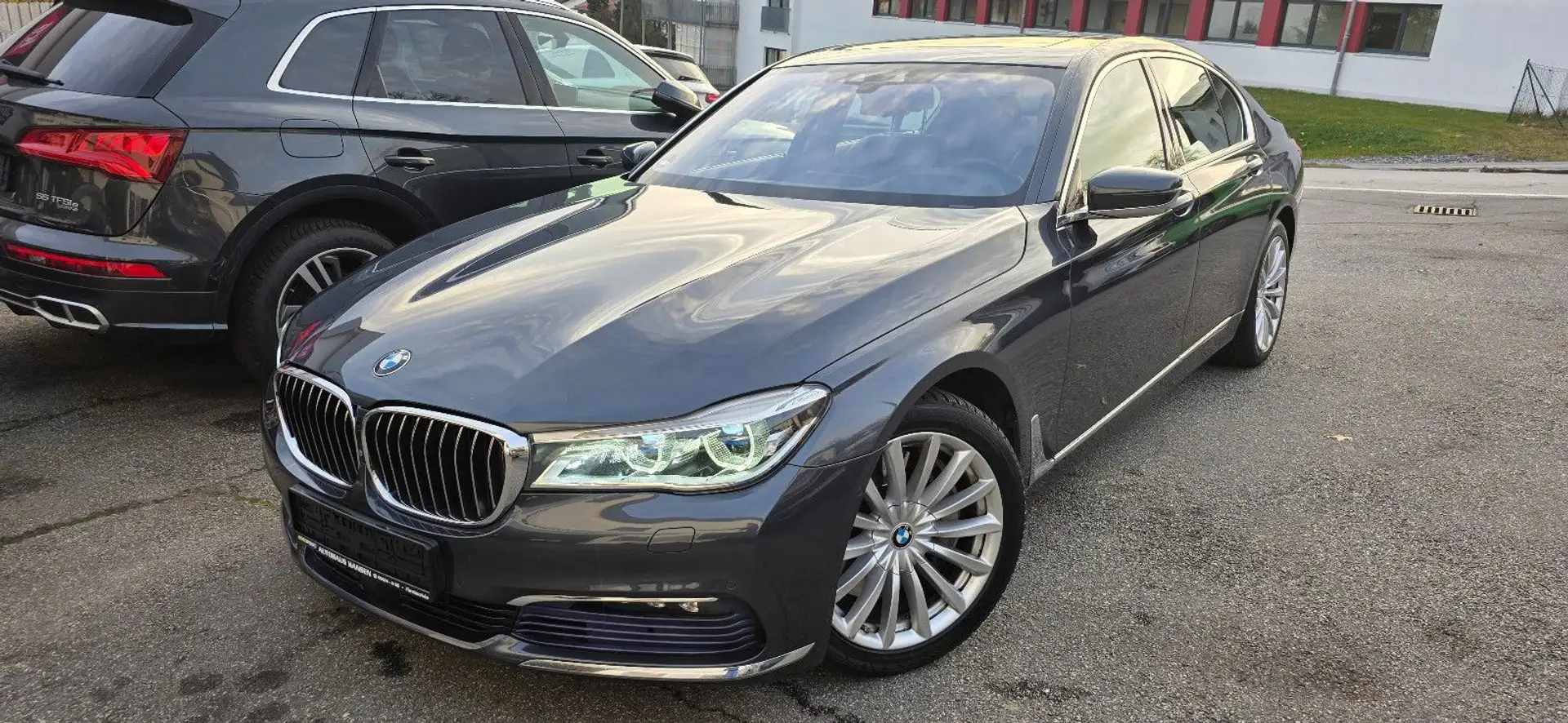 BMW 750 i xDrive, Vollausstattung, Garantie !!!! Gris - 1