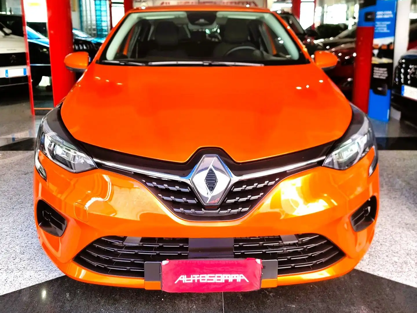 Renault Clio 1.6 E-Tech hybrid Business 140 cv auto ITALIANA Arancione - 1