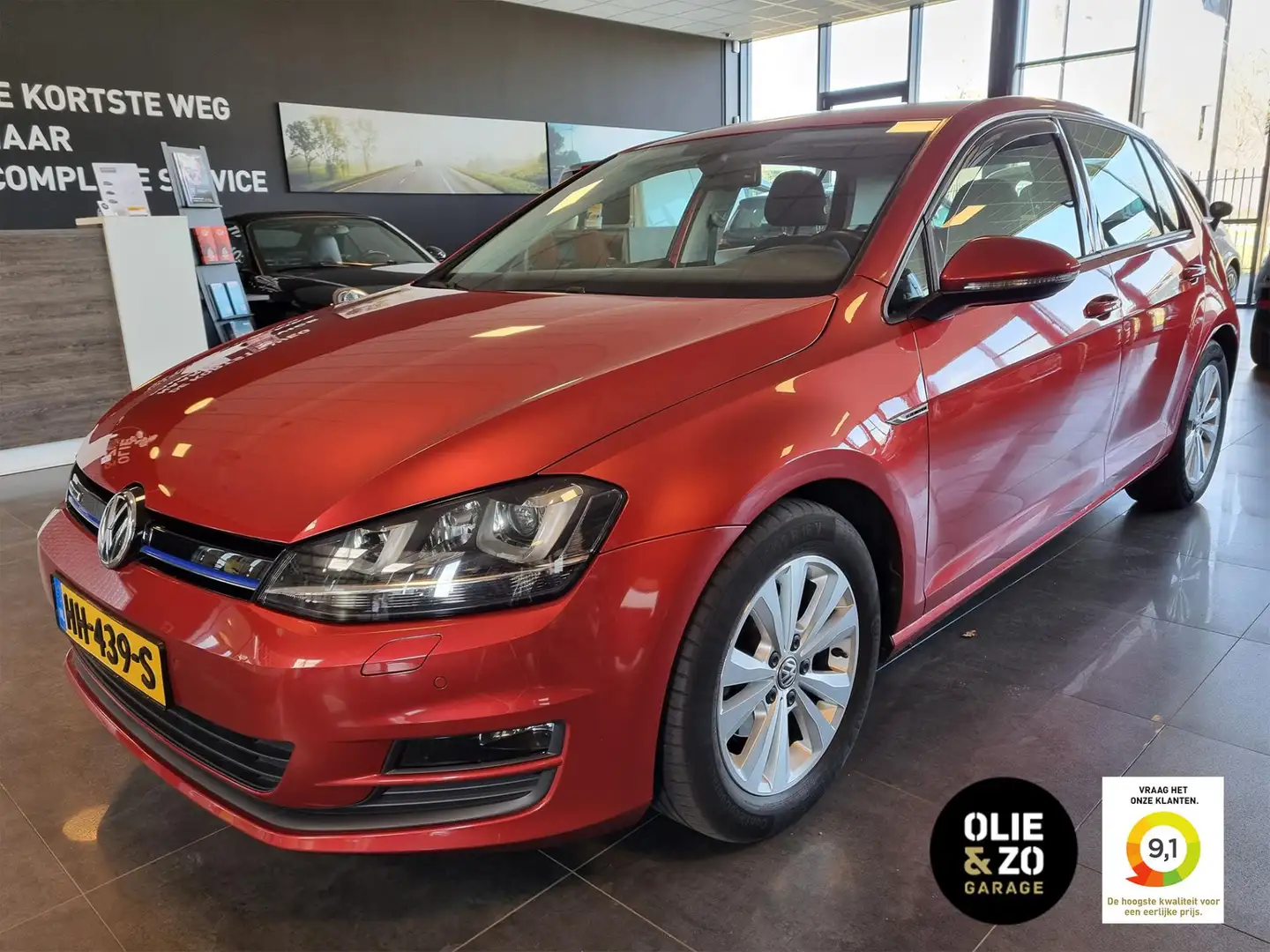 Volkswagen Golf 1.0 TSI Business Edition Connected Rood - 1