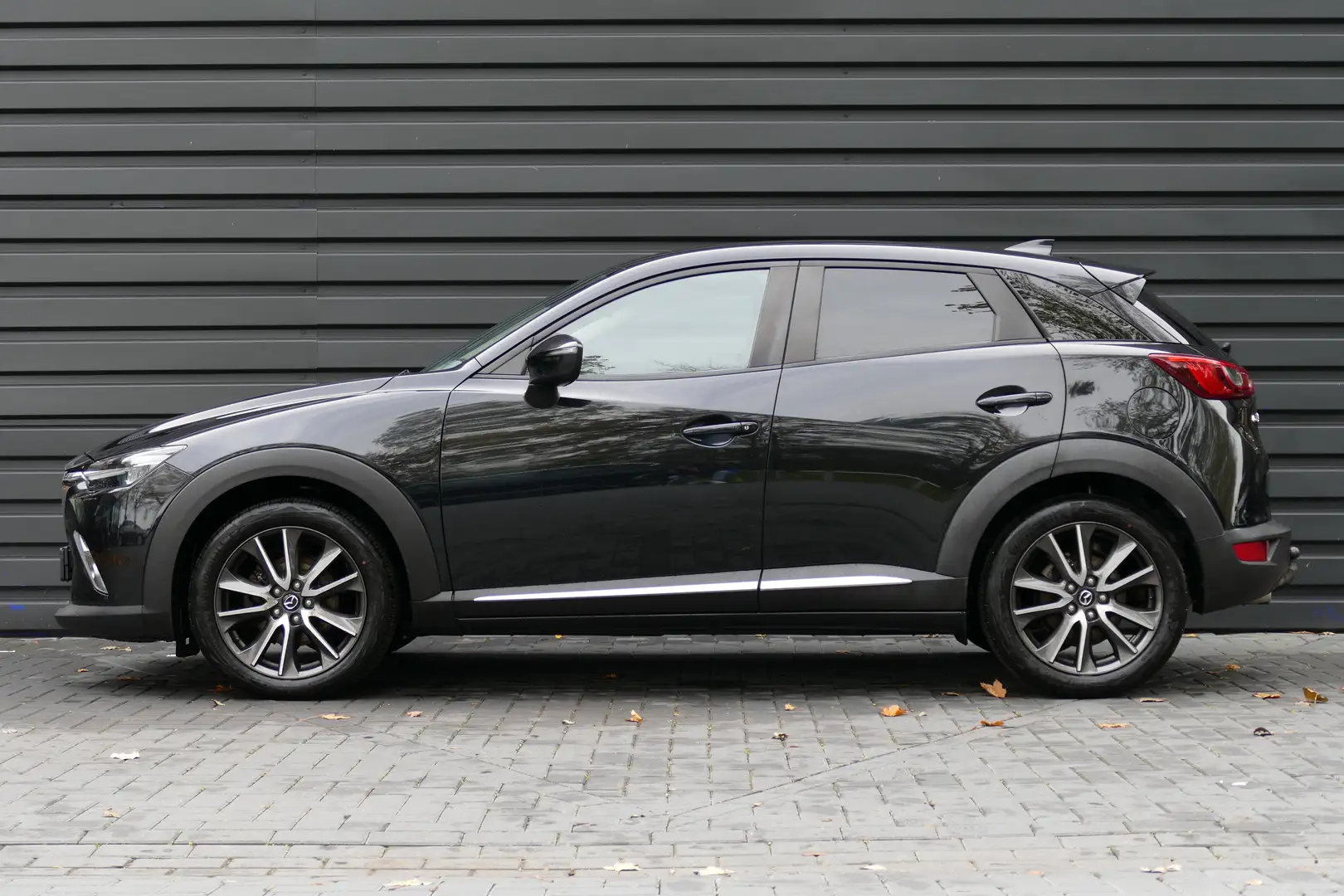 Mazda CX-3 2.0 SKYACTIV-G 120PK GT-M / NAVI / LEDER / CLIMA / Noir - 2