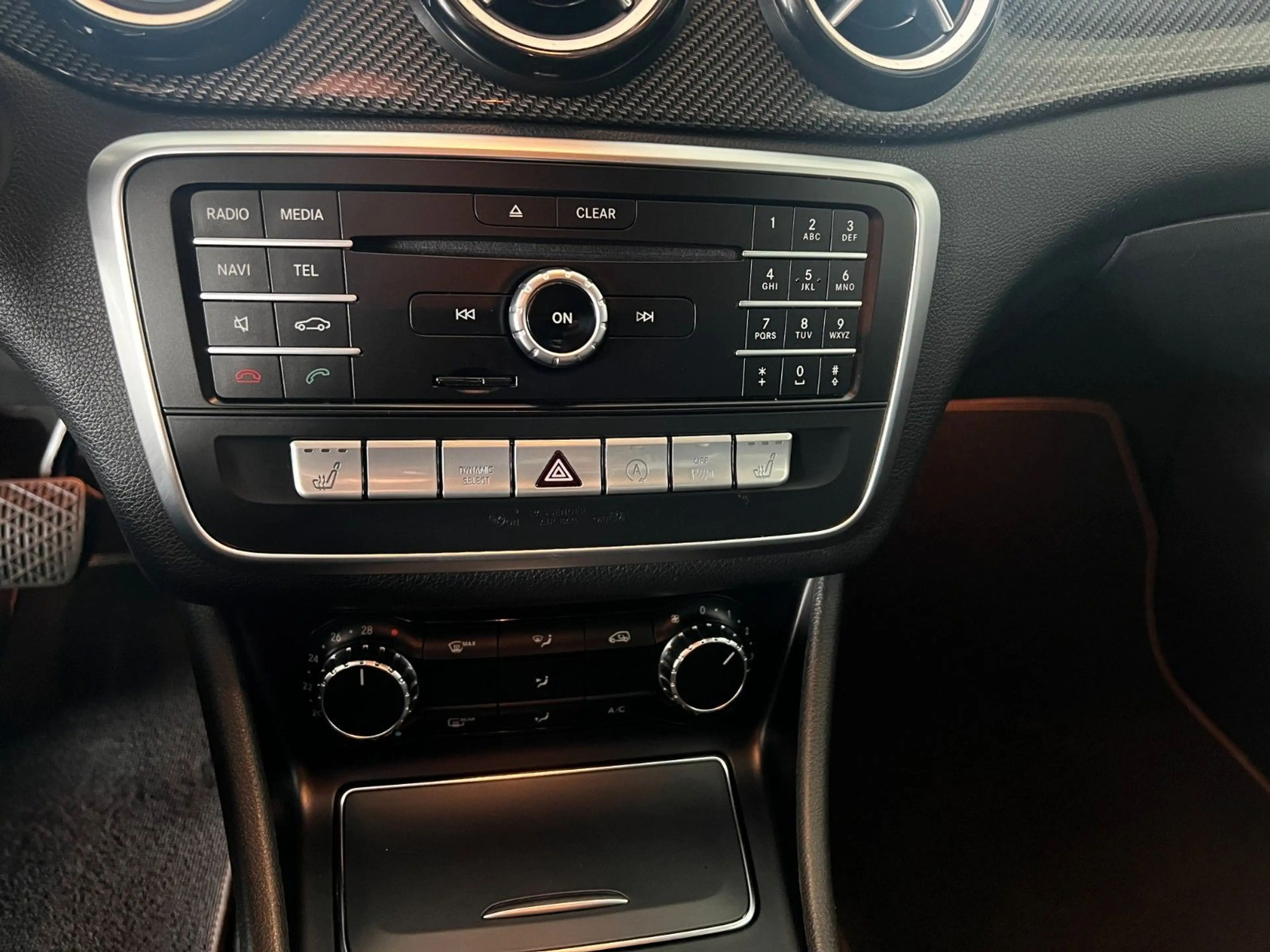 Mercedes-Benz CLA 220 d UrbanStyle Edition/AMG-Sport Coup — photo 13