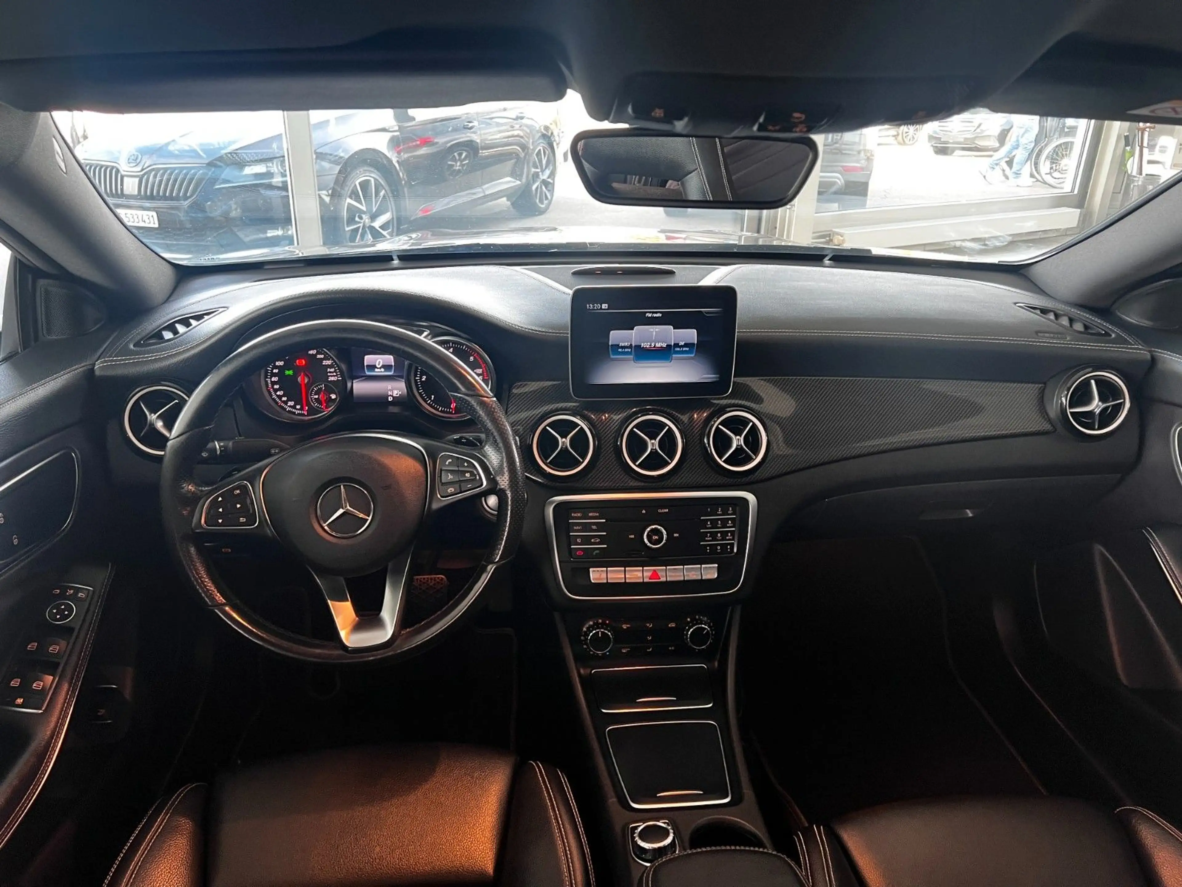 Mercedes-Benz CLA 220 d UrbanStyle Edition/AMG-Sport Coup — photo 9