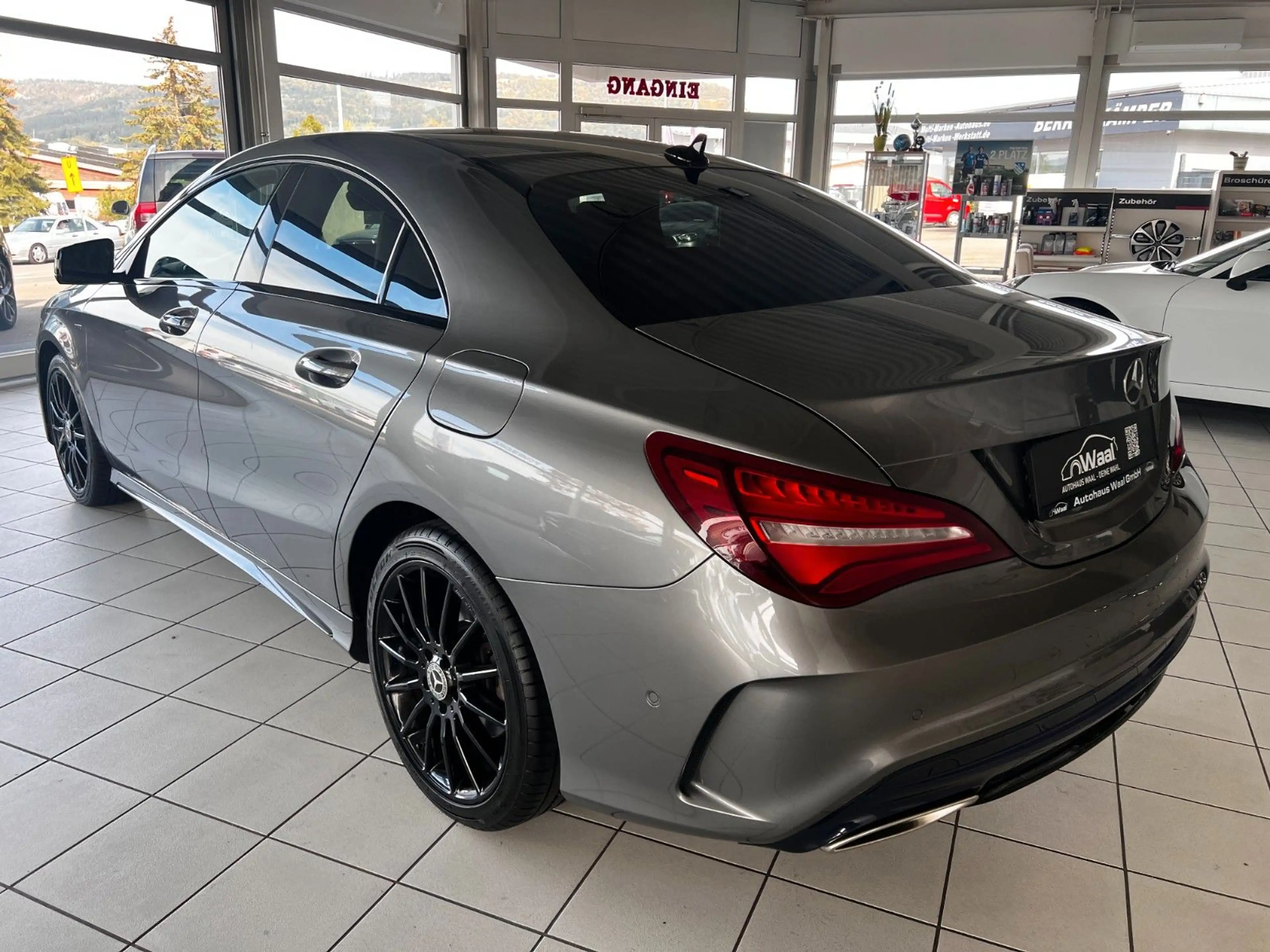 Mercedes-Benz CLA 220 d UrbanStyle Edition/AMG-Sport Coup — photo 7