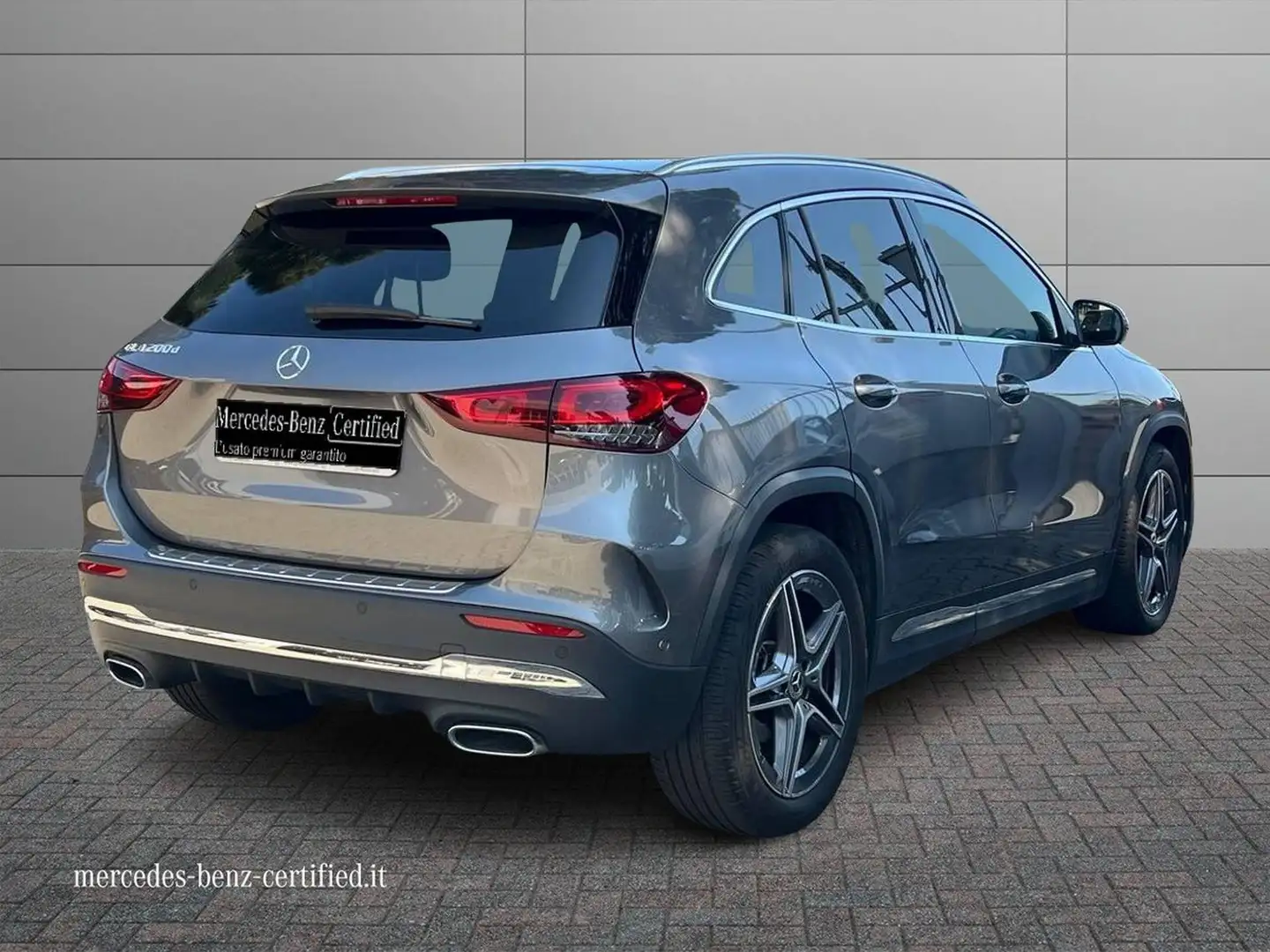 Mercedes-Benz GLA 200 d Premium auto Grau - 2