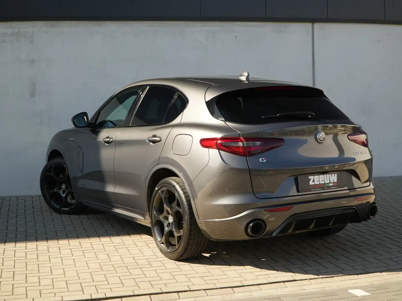 Alfa Romeo Stelvio 2023