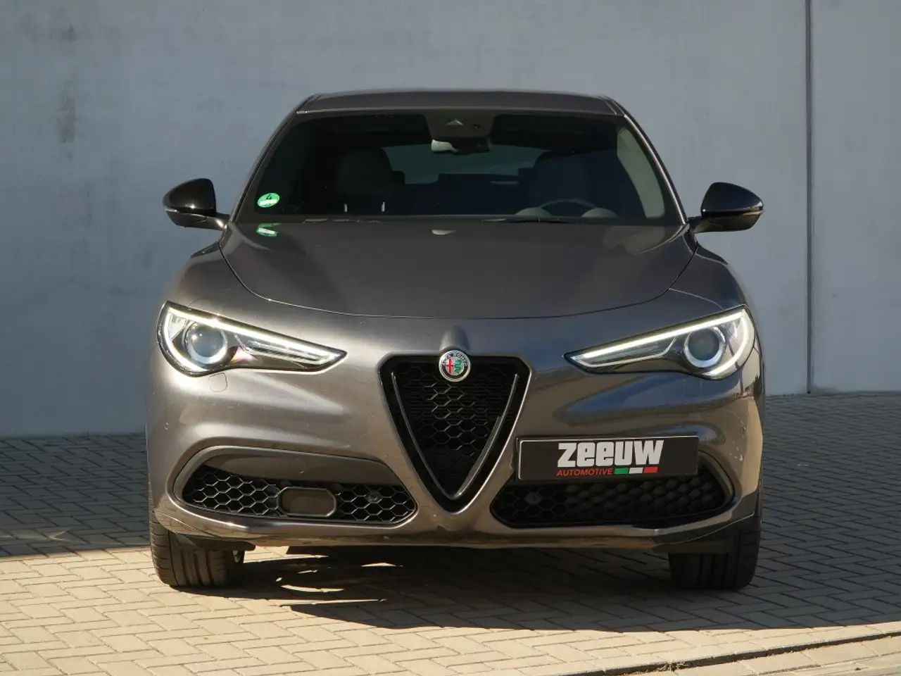 Alfa Romeo Stelvio 2023 — фото 10