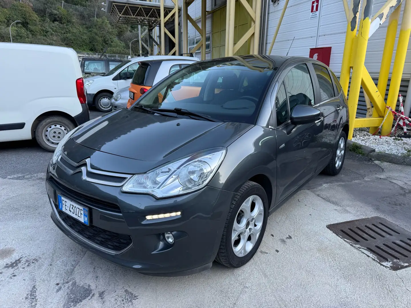 Citroen C3 C3 1.2 puretech Monna Lisa (exclusive) 82cv my16 Argento - 1