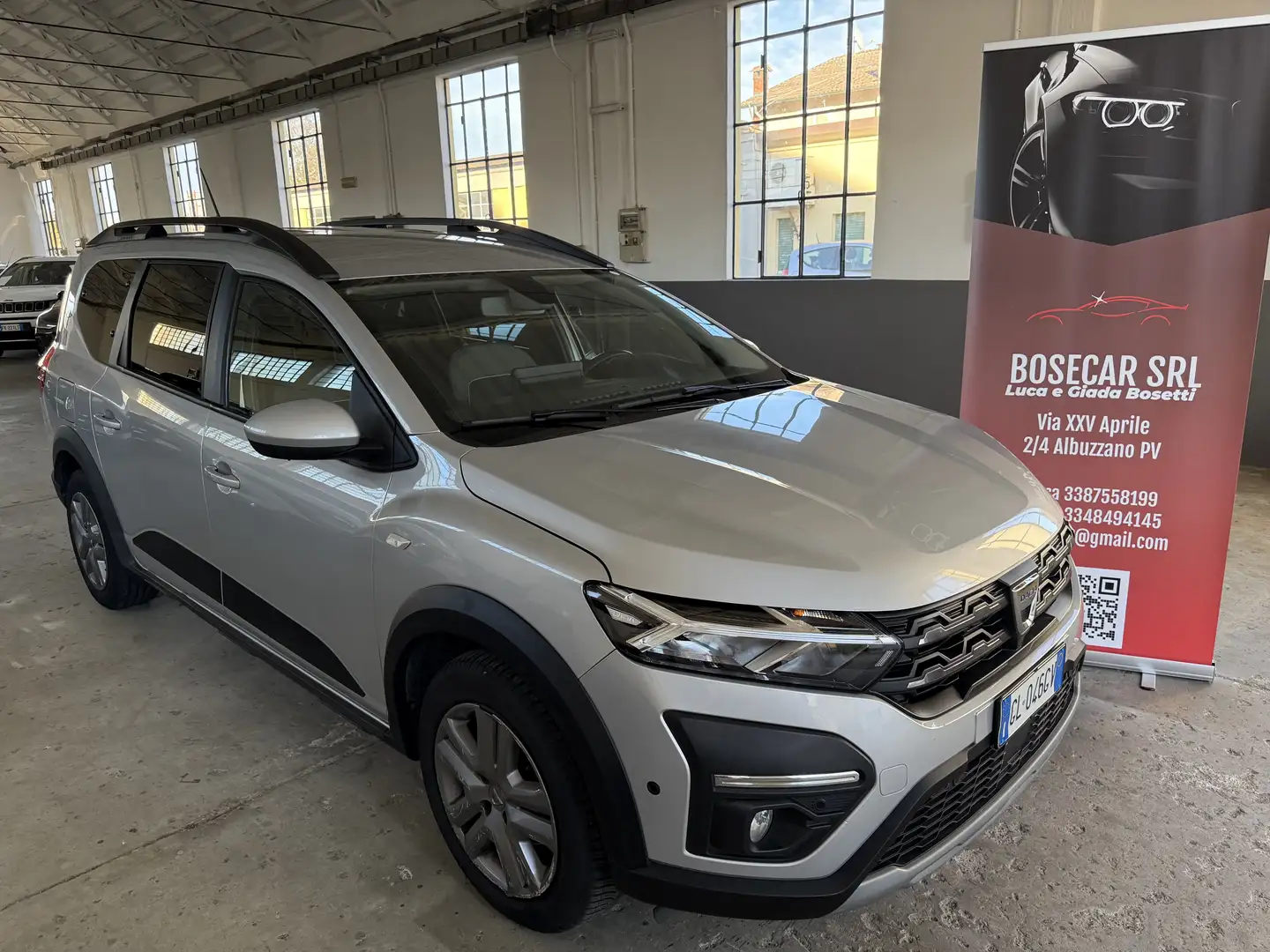 Dacia Jogger 1.0 tce Expression Gpl 100cv 7 POSTI Argent - 1