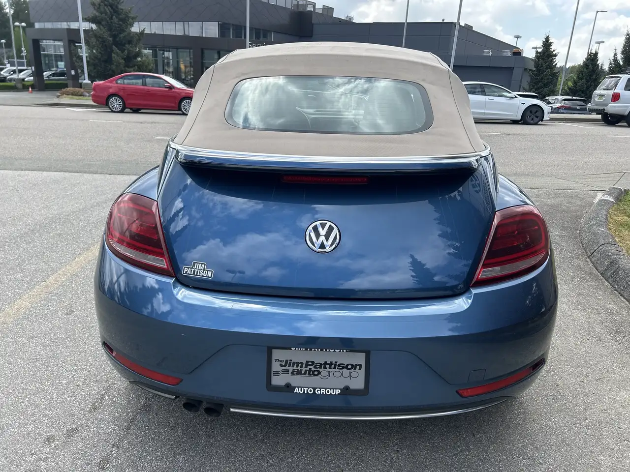 Volkswagen Beetle снимка Volkswagen Beetle