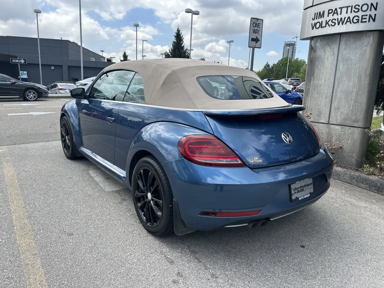 Volkswagen Beetle снимка Volkswagen Beetle