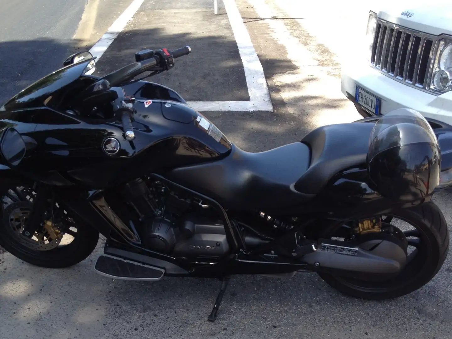 Honda DN-01 Noir - 1