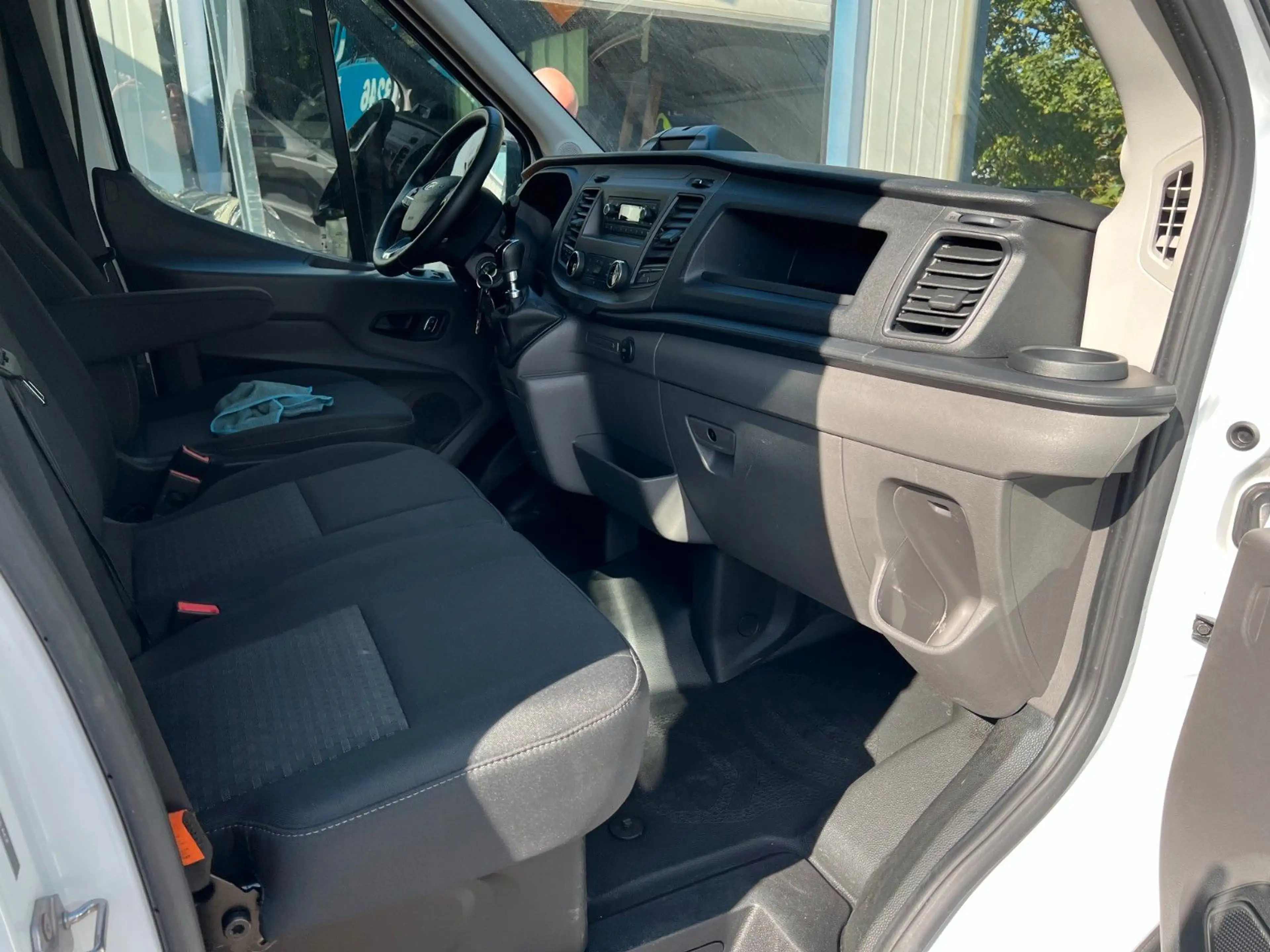 Ford Transit Kasten Trend L3H3 PDC Klima Nur 15TKM — photo 10