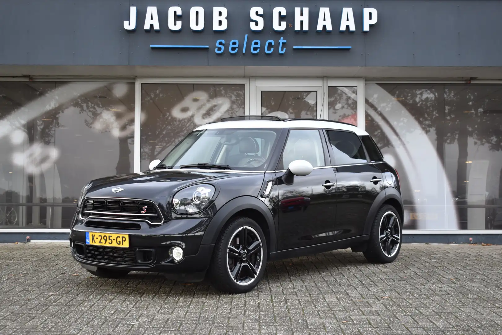 MINI Cooper S Countryman Mini 1.6 Chili Automaat / Trekhaak / 18" LM / Xeno Zwart - 1