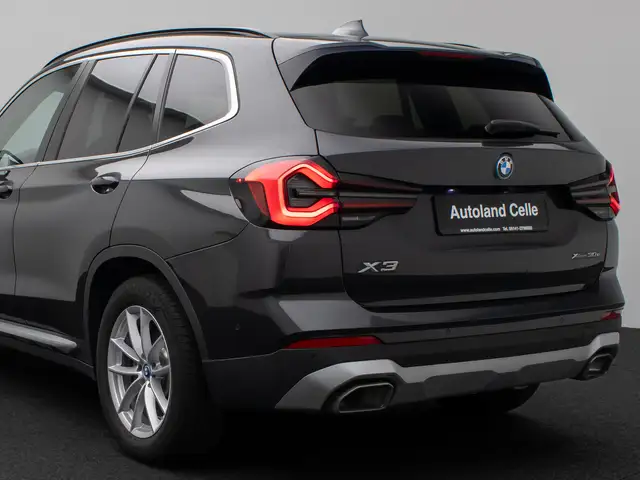 BMW X3 view 16