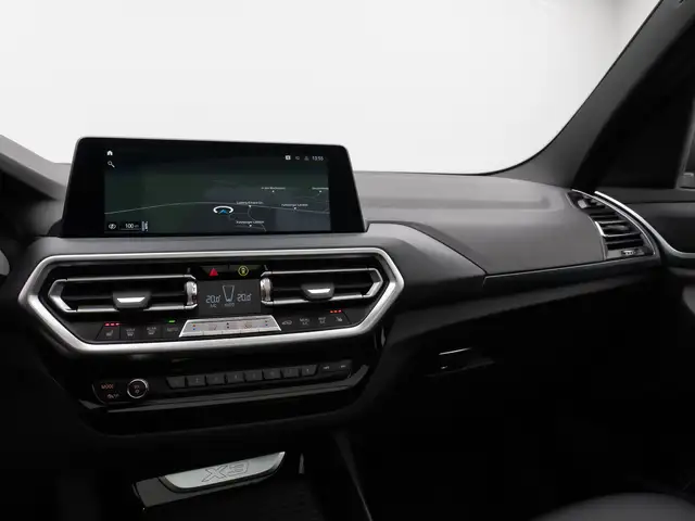 BMW X3 view 21