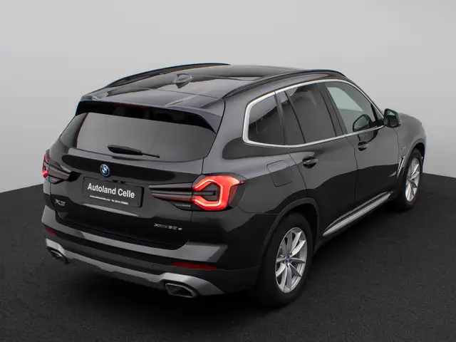 BMW X3 view 7