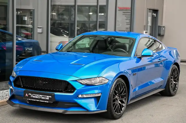 Ford Mustang view 2