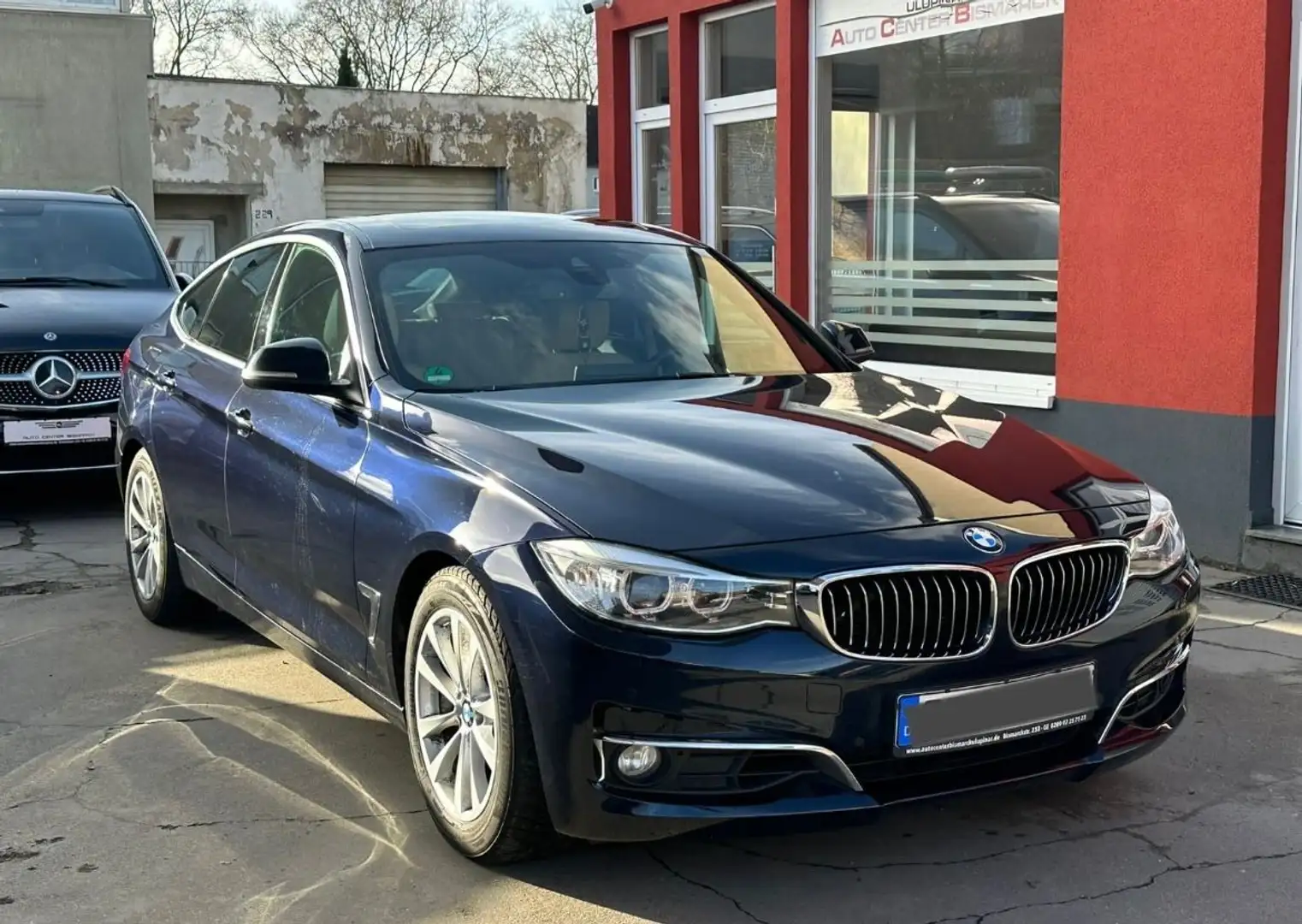 BMW 330 d Gran Turismo/LEDER/NAVI/PANO/KAMERA/ Mavi - 1