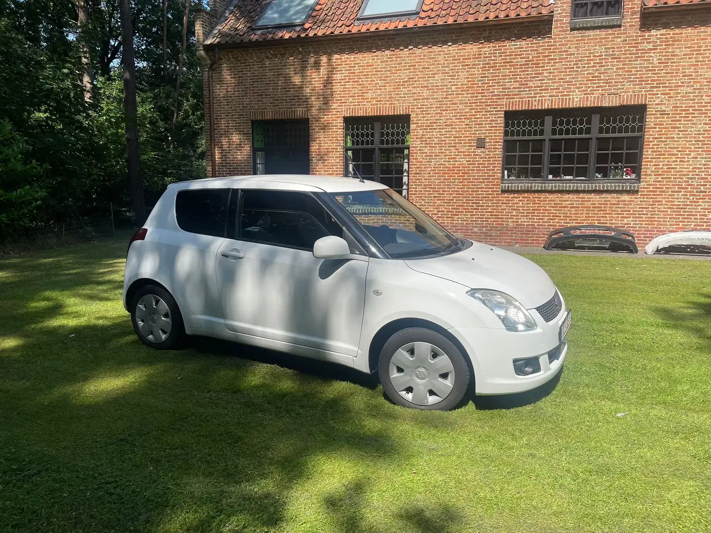 Suzuki Swift Swift 1.3 DDiS Club Blanc - 1