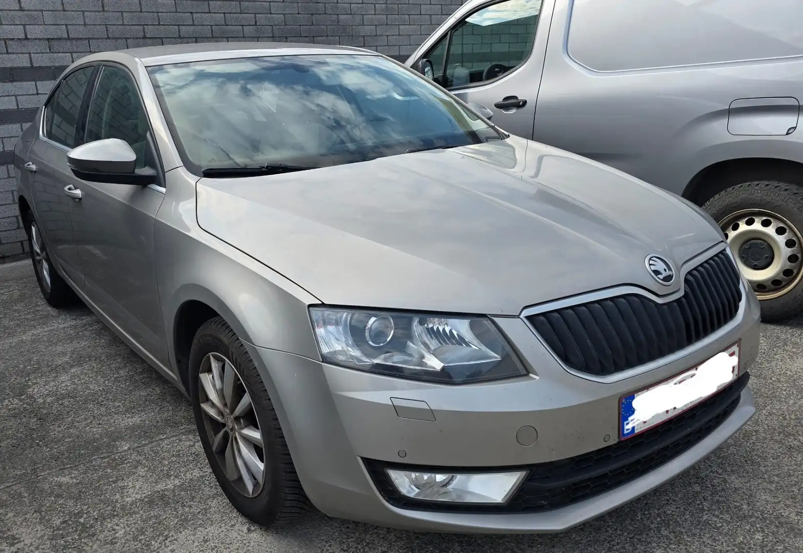 Skoda Octavia 1.2 62000kms NON FUMEUR CLIM IMPECCABLE - 1