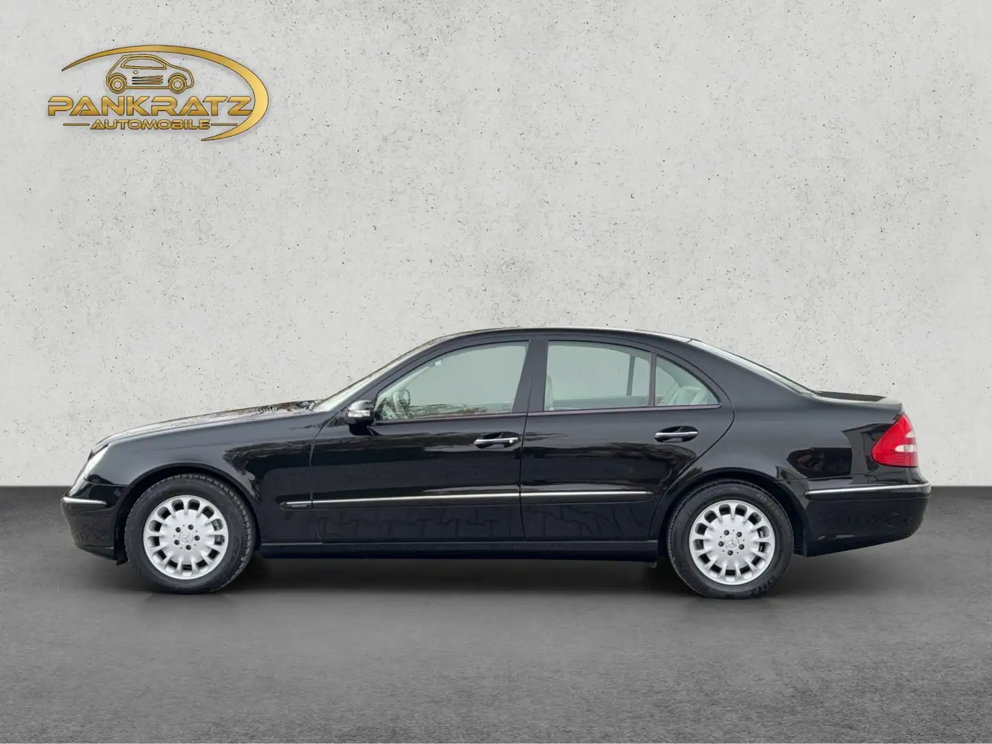 Mercedes-Benz E 200 Kompressor Elegance *AUT *TÜV NEU *1. HAND Schwarz - 2