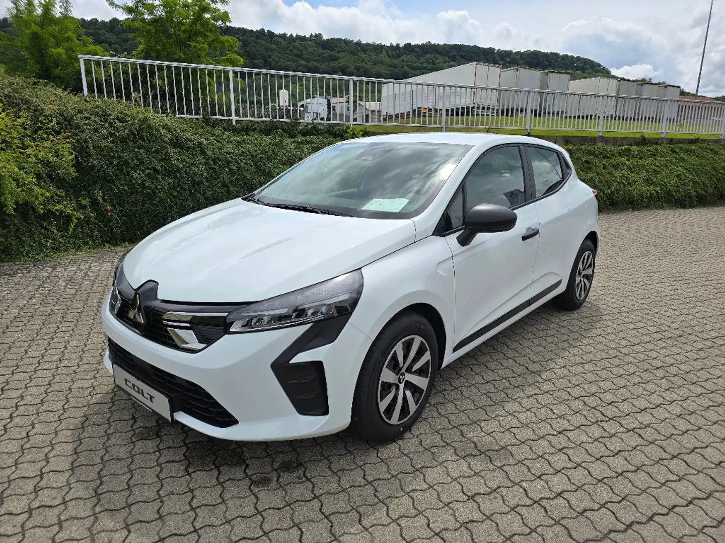 Mitsubishi Colt BASIS 1.0 Benziner 5-Gang Weiß - 1