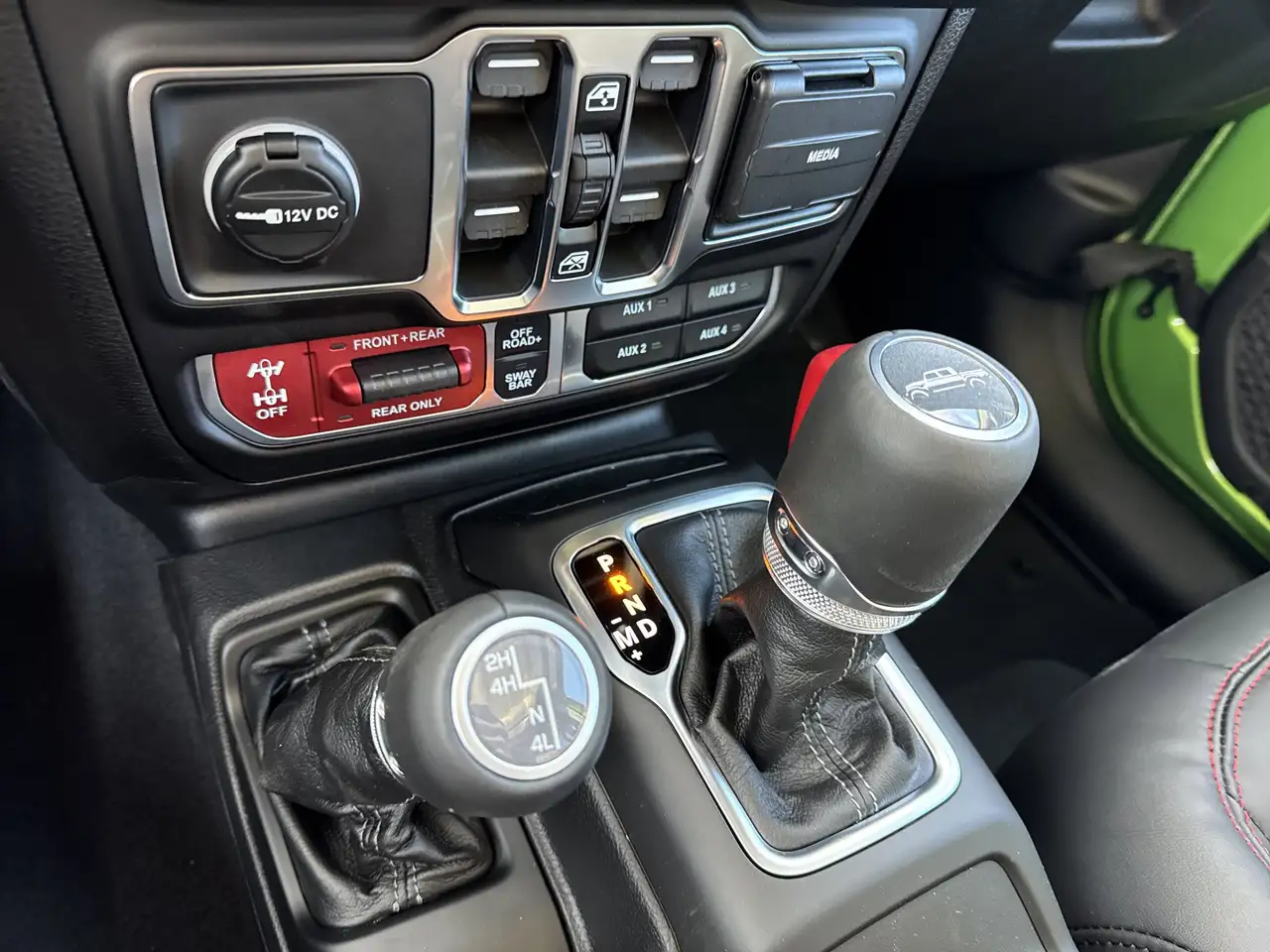 Jeep Gladiator photo Jeep Gladiator