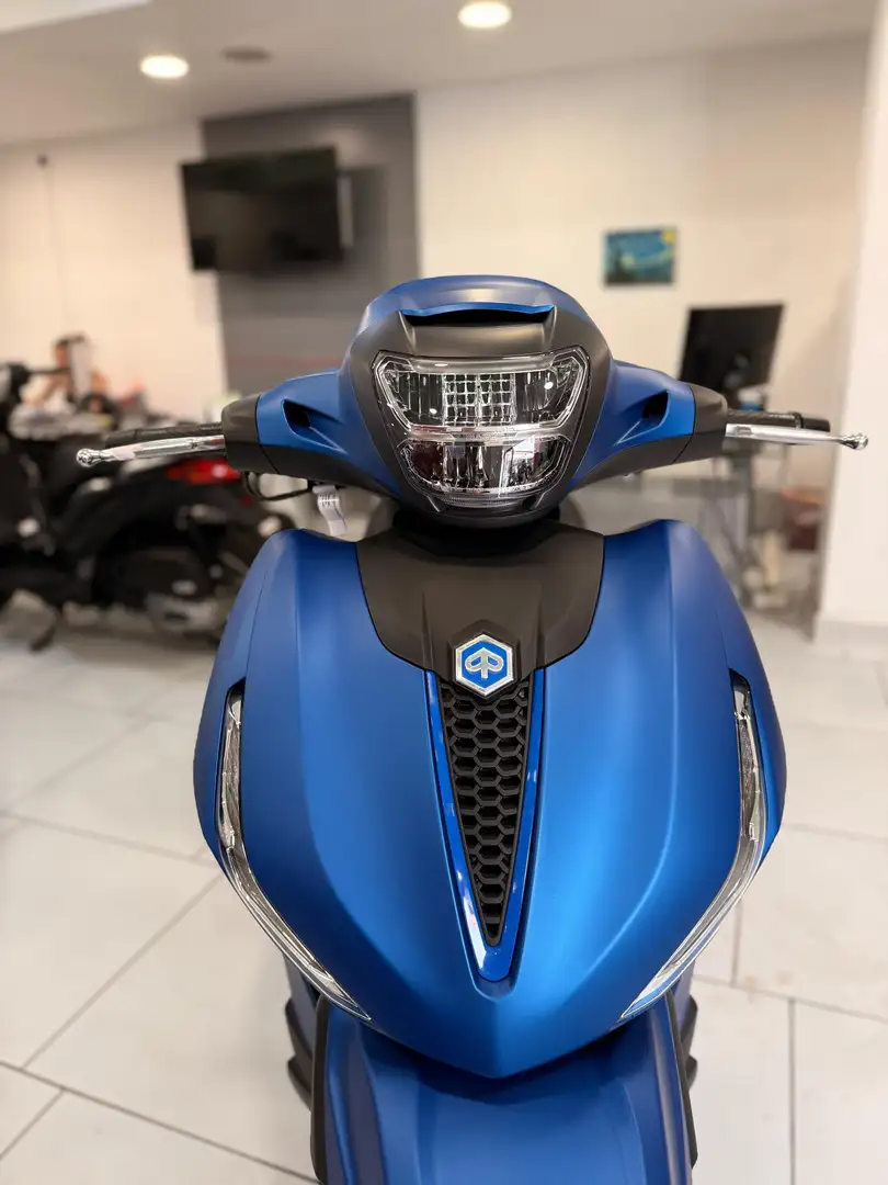 Piaggio Beverly 310 S E5+ Blauw - 2