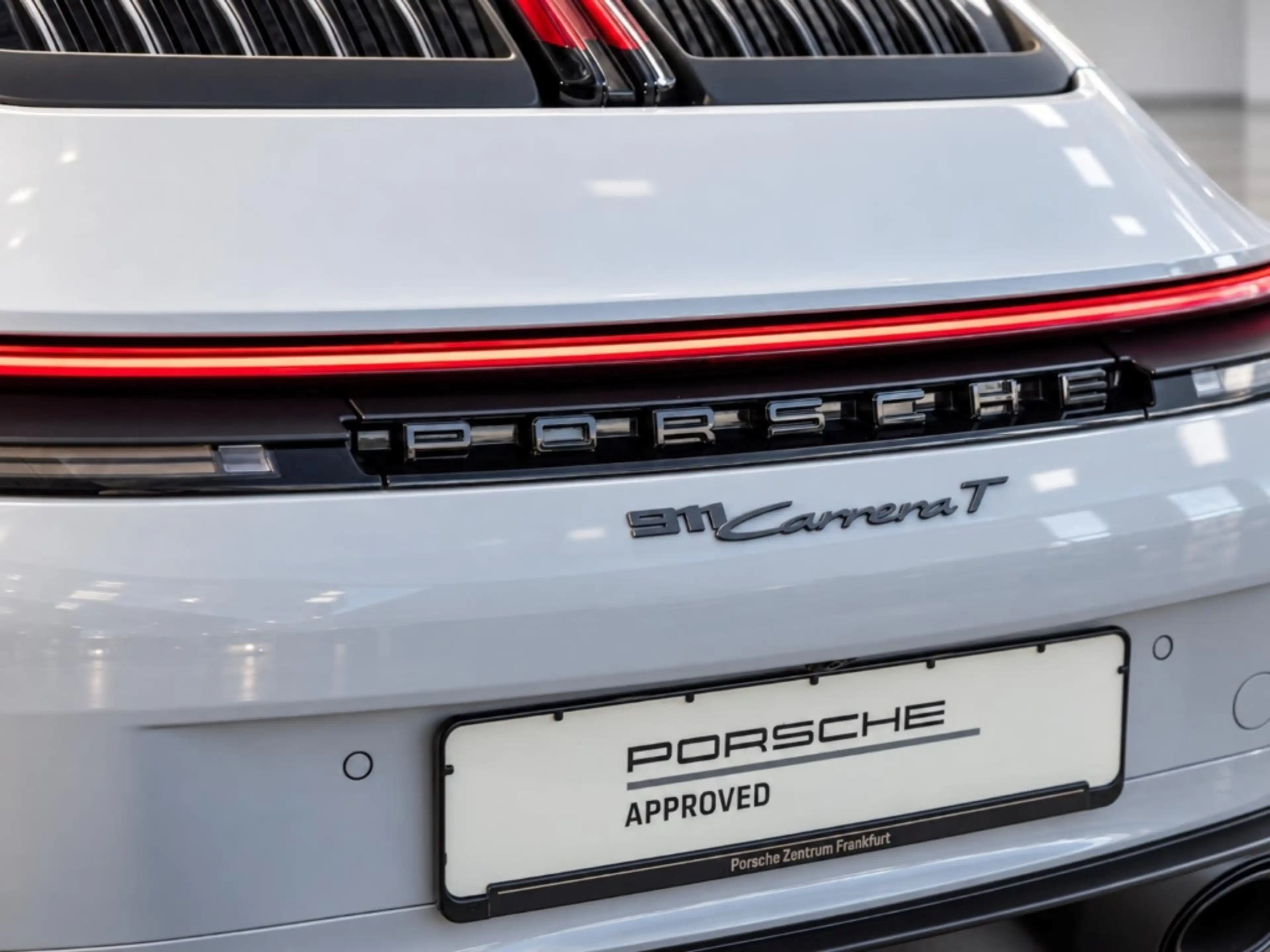 Porsche 992 -2 (911) Carrera T Cabriolet — photo 10