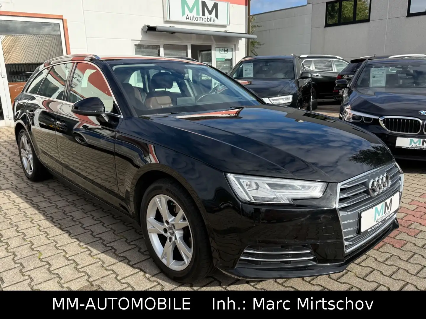 Audi A4 Avant s-tron sport-1.HA-LEDER-AHK-LED-AUDI KD Schwarz - 1