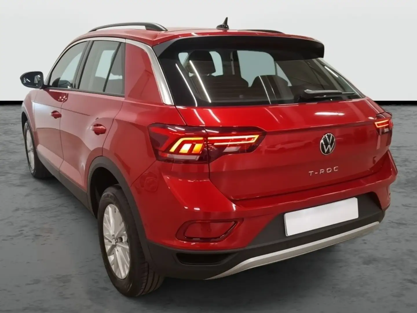 Volkswagen T-Roc Connect 1.0 TSI 85 kW (116 CV) SG6 Rojo - 2