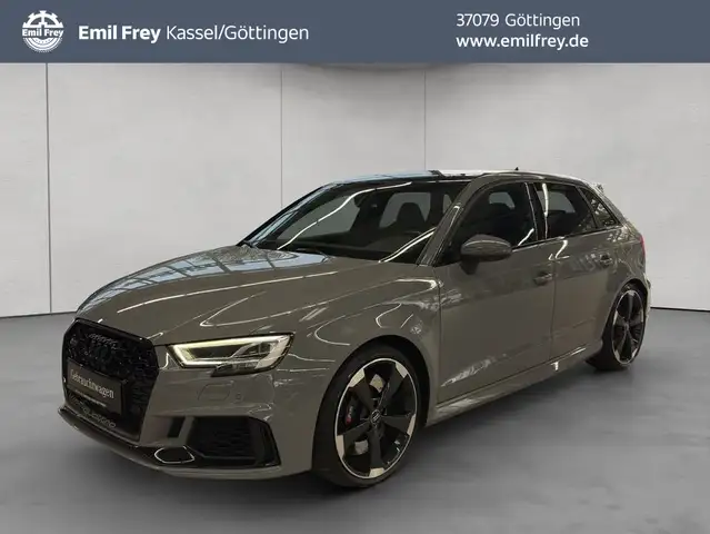 Audi RS3 Sportback S tronic/Nardo/SportAbgas/Matrix/Spo