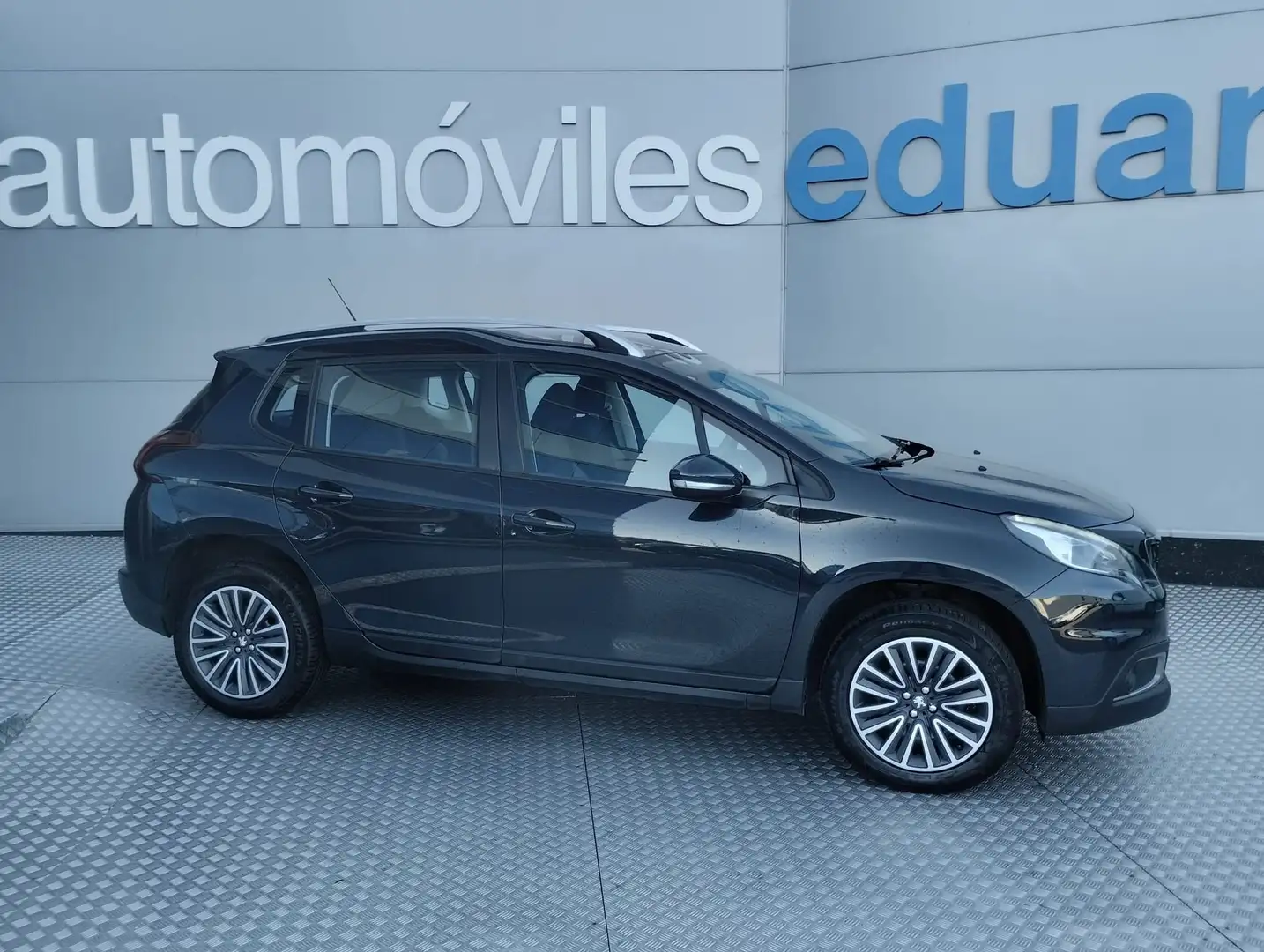 Peugeot 2008 1.2 PureTech S&S Signature 82 Gris - 1
