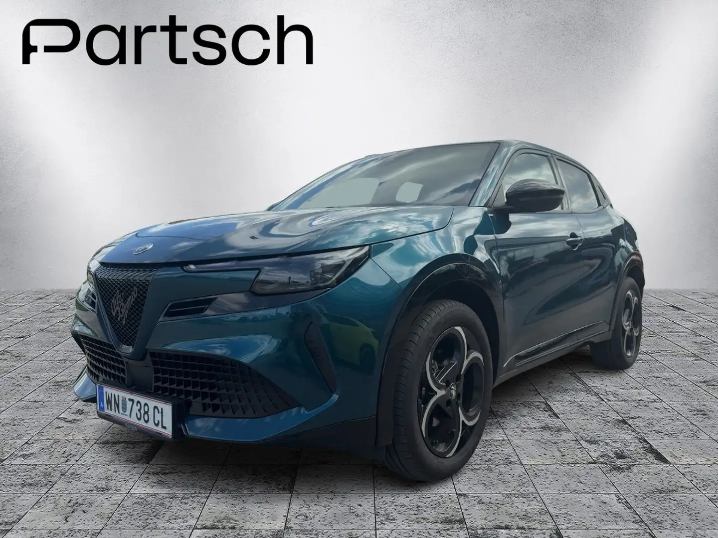 Alfa Romeo Junior Ibrida Core 1.2 e-DCT6 Mild-Hybrid - 1