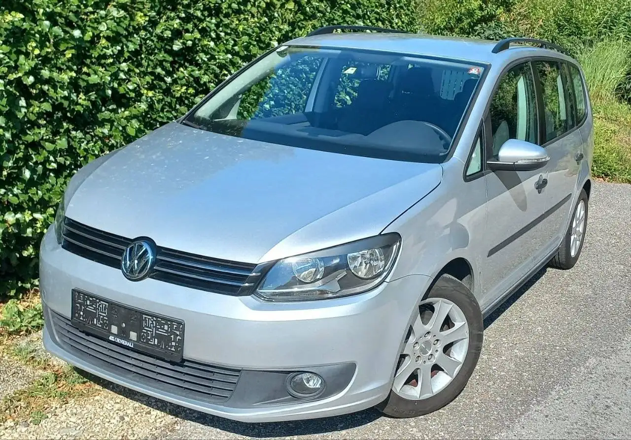 Volkswagen Touran Touran Trendline 1,6 BMT TDI DPF Trendline — photo 1 of 9