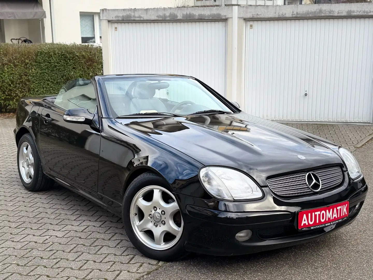 Mercedes-Benz SLK 200 1.HAND-WENİG KİLOMETER-TÜV/AU NEU Schwarz - 1
