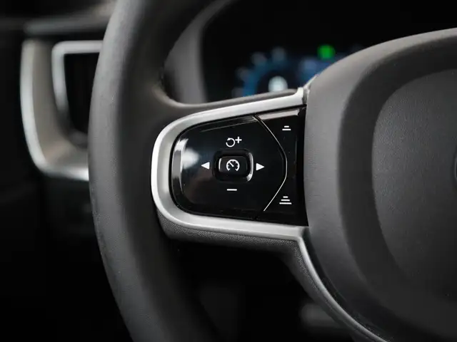Volvo XC60 view 9