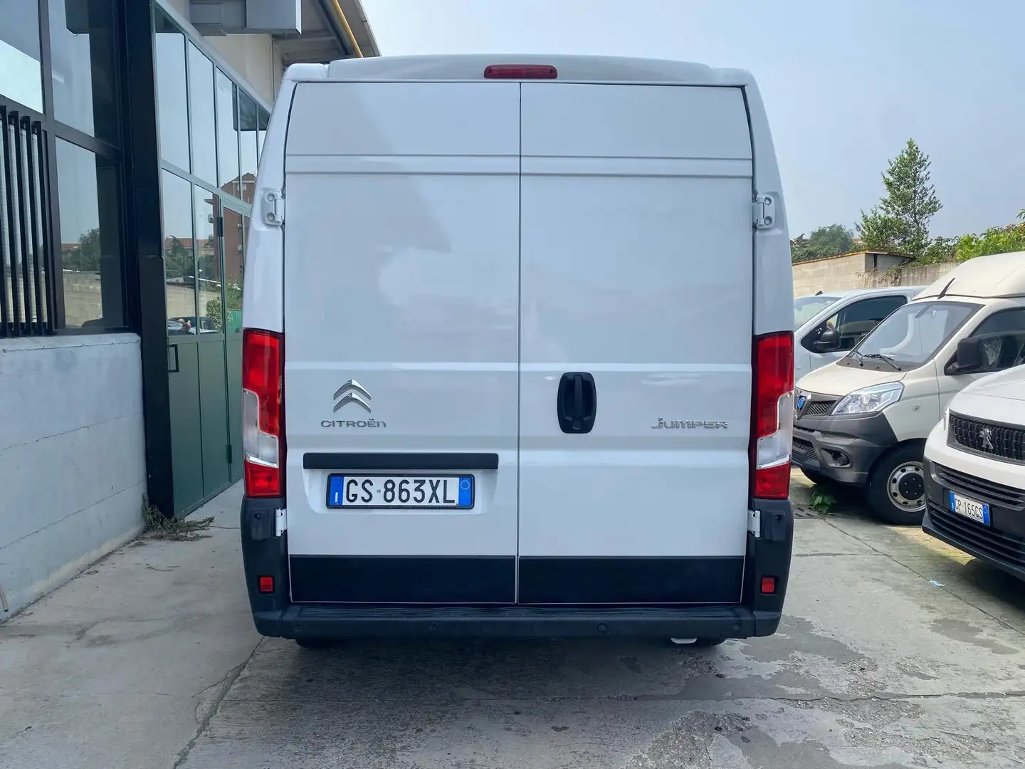 Citroen Jumper JUMPER 33 M2 H2 BLUEHDI 140CV 5,5 M. INT 3,20 Bianco - 2