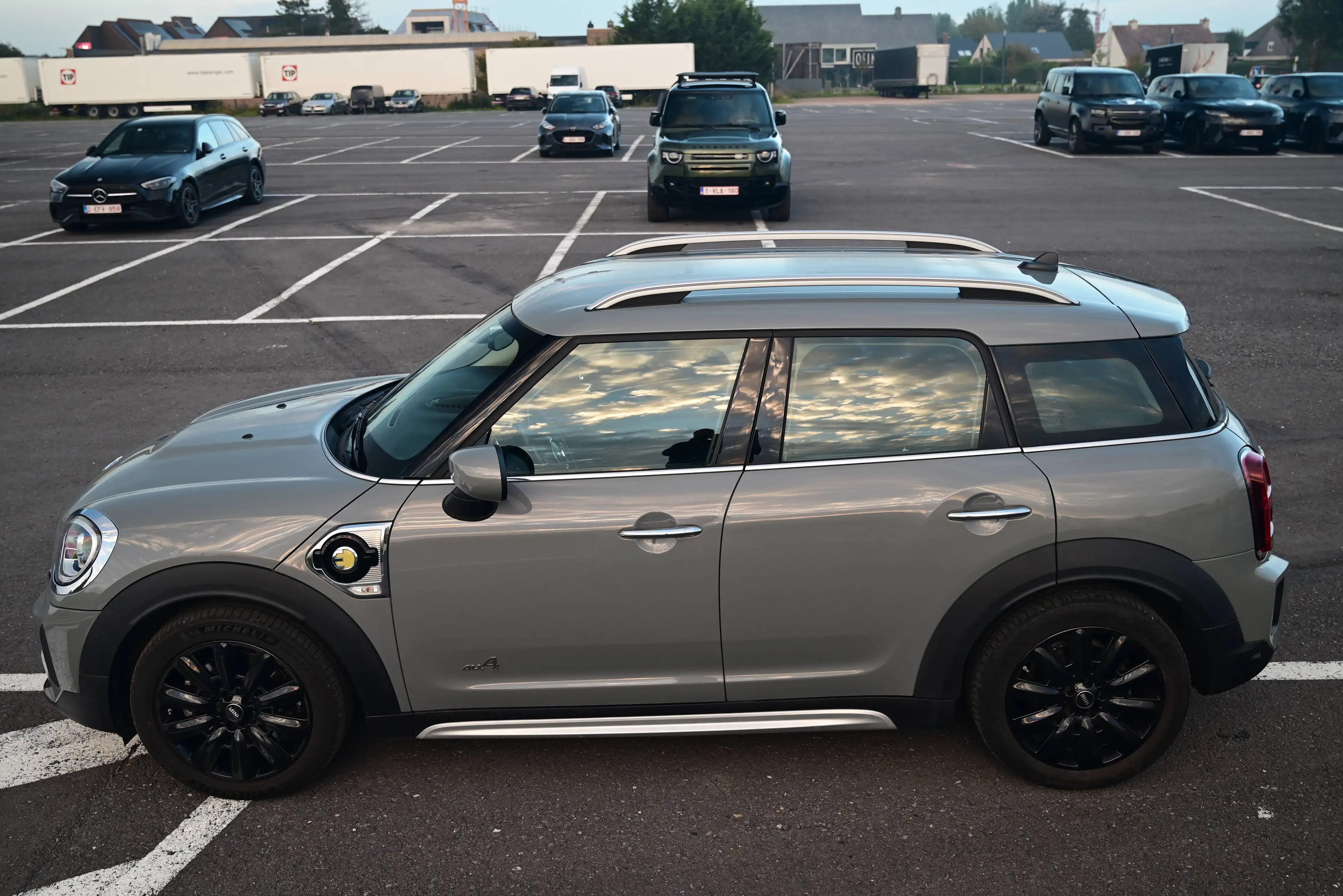 MINI Cooper SE Countryman F60 LCI ALL4 HYBRID / AUT / TOP CONDITION / MOONWALK GREY / BLACK WHEELS — photo 12