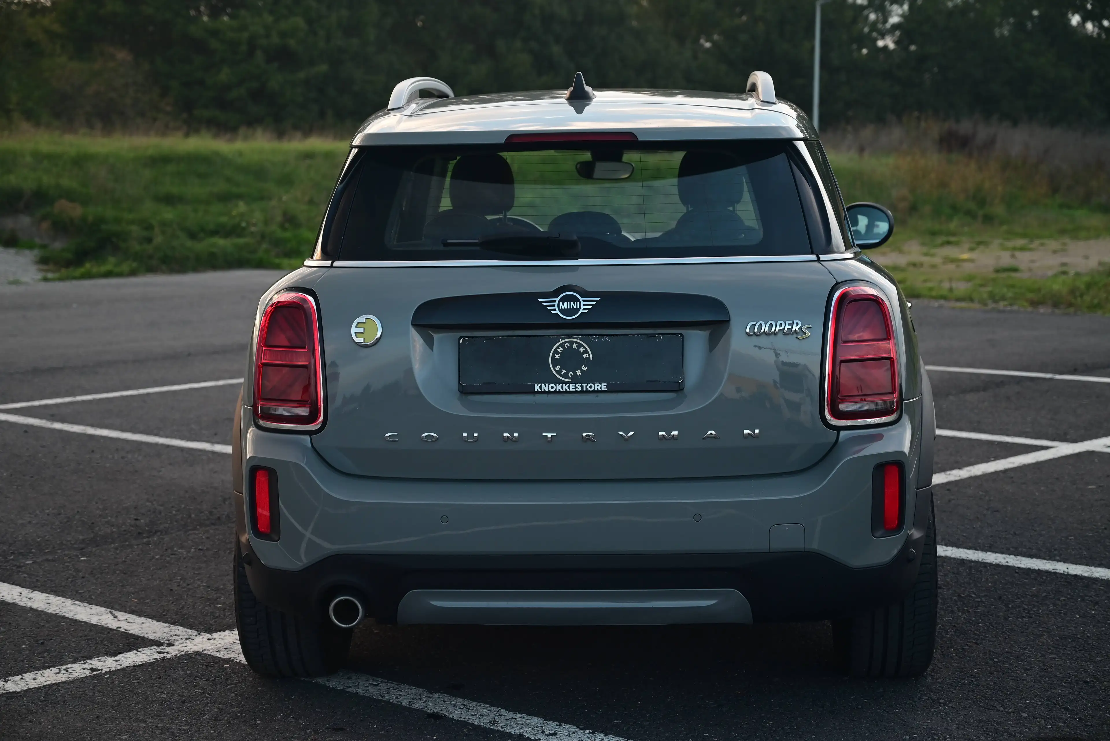MINI Cooper SE Countryman F60 LCI ALL4 HYBRID / AUT / TOP CONDITION / MOONWALK GREY / BLACK WHEELS — photo 7