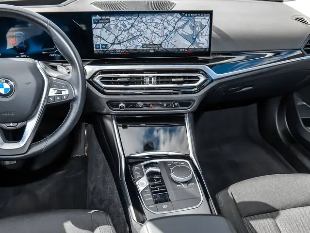 BMW 3 Series view 15