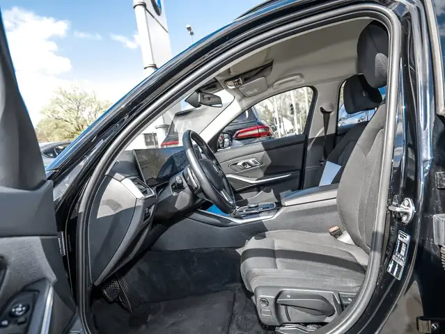 BMW 3 Series view 5