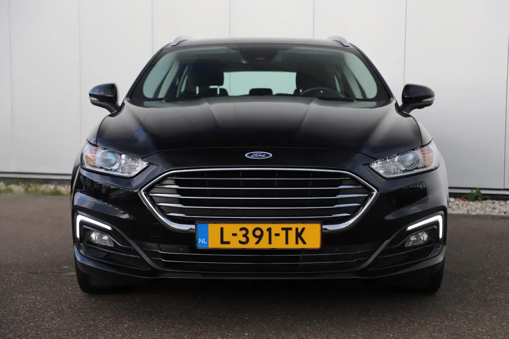 Ford Mondeo Wagon 2.0 IVCT HEV Titanium 17 inch LMV Carplay An Zwart - 2