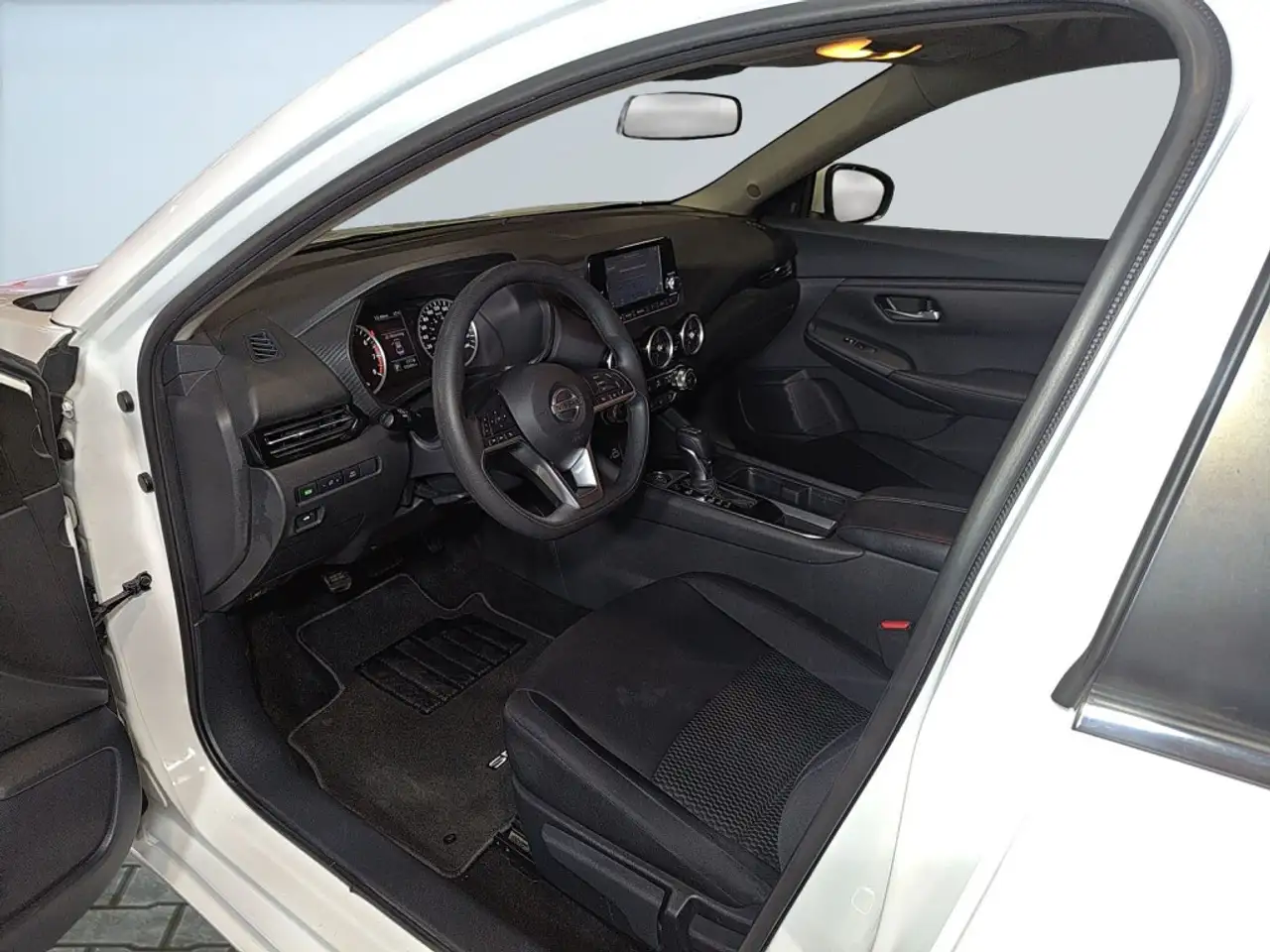 Nissan Sentra снимка Nissan Sentra