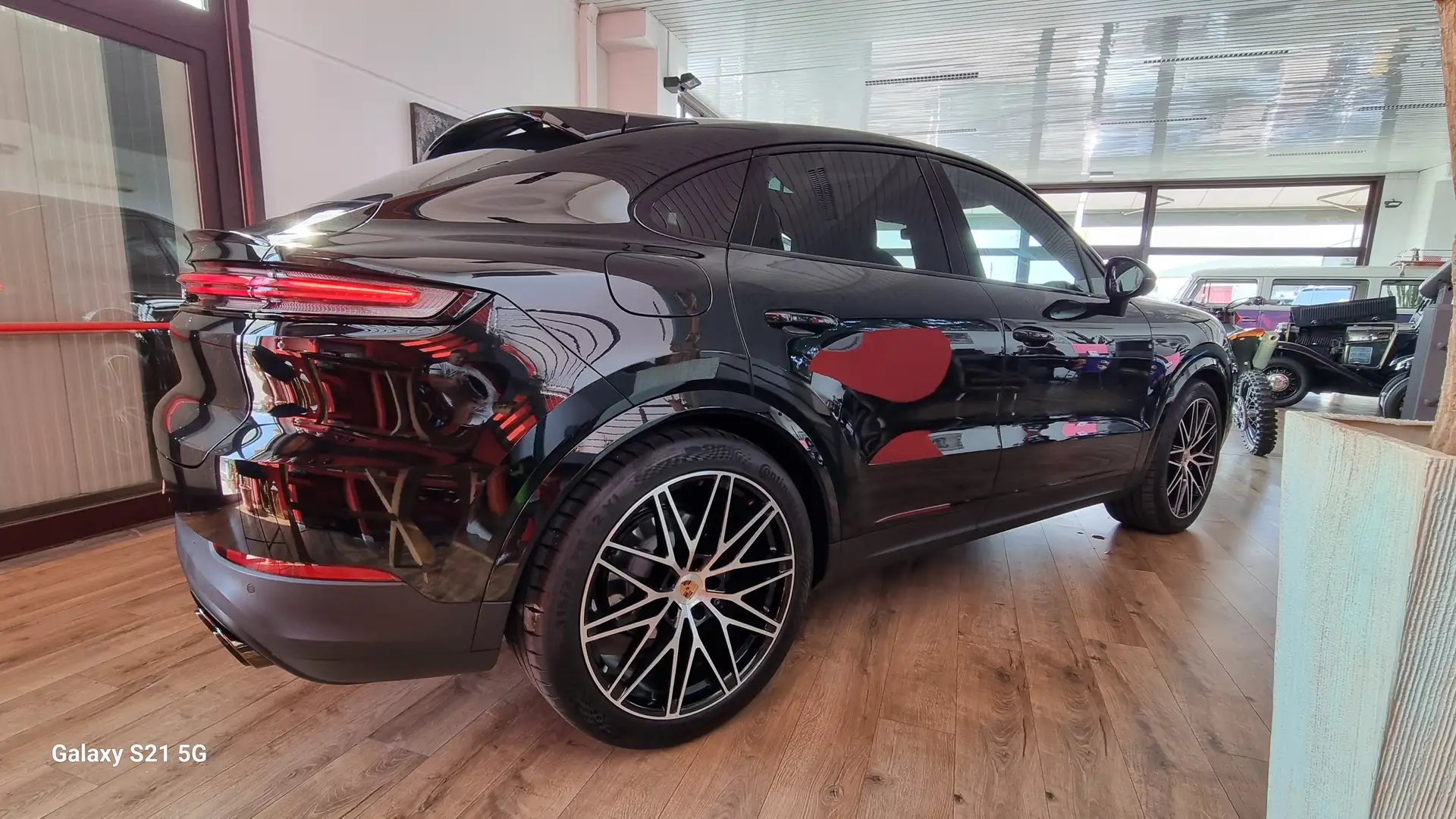 Porsche Cayenne 3.0 COUPE NAVI LED 22 PANORAMA KAMERA PASM Negro - 1