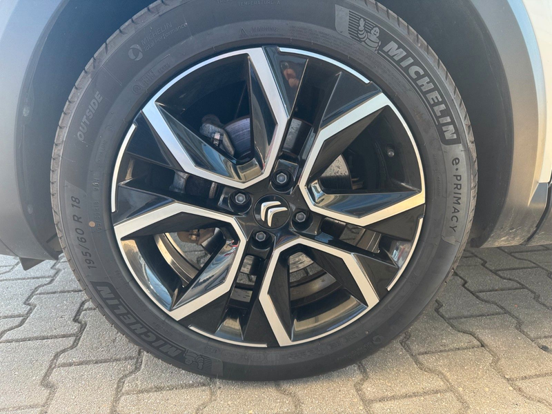 Citroen C4 X eC4 X SHINE — photo 5