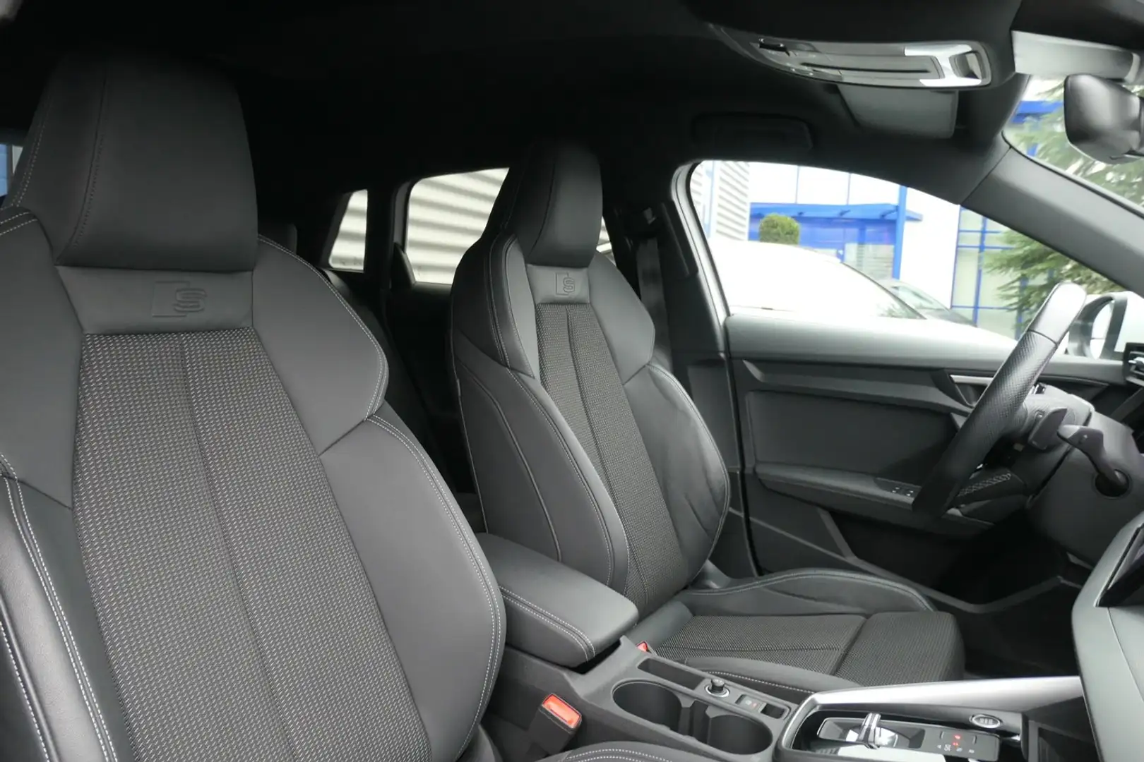 Audi A3 A3 Sportback 35 TDI S tronic S-Line Top Zustand! Blanc - 2