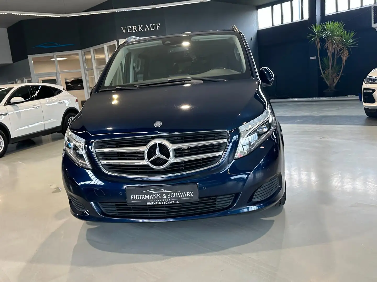 Mercedes-Benz V 220 V220d lang Standheizung+4 Pakete+18 Zoll+LED+AHK Albastru - 2